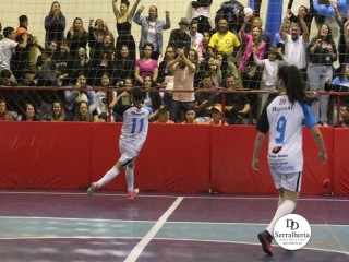 
<a style='margin-left: 5px;' class='btn btn-xs btn-social btn-facebook' href='https://www.facebook.com/sharer/sharer.php?u=https://boladovale.com.br/imgs/800-800-90/conteudo/fotos/1869/img6314.jpg' rel='popup' data-width='500' data-height='400'><i class='fa fa-facebook'></i>Compartilhar <span class='hidden-xs'>no Facebook</span>
</a> 
<a class='btn btn-default btn-xs' target='_blank' href='imgs/800-800-90/conteudo/fotos/1869/img6314.jpg'>
<span class='glyphicon glyphicon-cloud-download'></span> Salvar
</a> 
<span></span>