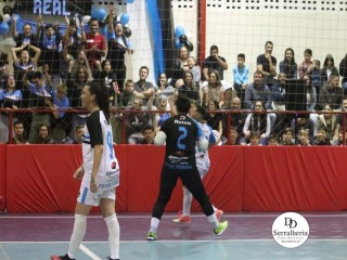 
<a style='margin-left: 5px;' class='btn btn-xs btn-social btn-facebook' href='https://www.facebook.com/sharer/sharer.php?u=https://boladovale.com.br/imgs/800-800-90/conteudo/fotos/1869/img6318.jpg' rel='popup' data-width='500' data-height='400'><i class='fa fa-facebook'></i>Compartilhar <span class='hidden-xs'>no Facebook</span>
</a> 
<a class='btn btn-default btn-xs' target='_blank' href='imgs/800-800-90/conteudo/fotos/1869/img6318.jpg'>
<span class='glyphicon glyphicon-cloud-download'></span> Salvar
</a> 
<span></span>