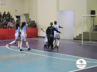 
<a style='margin-left: 5px;' class='btn btn-xs btn-social btn-facebook' href='https://www.facebook.com/sharer/sharer.php?u=https://boladovale.com.br/imgs/800-800-90/conteudo/fotos/1869/img6344.jpg' rel='popup' data-width='500' data-height='400'><i class='fa fa-facebook'></i>Compartilhar <span class='hidden-xs'>no Facebook</span>
</a> 
<a class='btn btn-default btn-xs' target='_blank' href='imgs/800-800-90/conteudo/fotos/1869/img6344.jpg'>
<span class='glyphicon glyphicon-cloud-download'></span> Salvar
</a> 
<span></span>