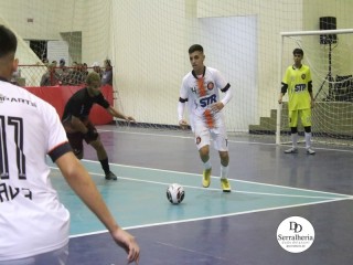 
<a style='margin-left: 5px;' class='btn btn-xs btn-social btn-facebook' href='https://www.facebook.com/sharer/sharer.php?u=https://boladovale.com.br/imgs/800-800-90/conteudo/fotos/1870/img6583.jpg' rel='popup' data-width='500' data-height='400'><i class='fa fa-facebook'></i>Compartilhar <span class='hidden-xs'>no Facebook</span>
</a> 
<a class='btn btn-default btn-xs' target='_blank' href='imgs/800-800-90/conteudo/fotos/1870/img6583.jpg'>
<span class='glyphicon glyphicon-cloud-download'></span> Salvar
</a> 
<span></span>