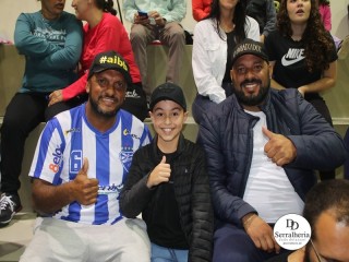 
<a style='margin-left: 5px;' class='btn btn-xs btn-social btn-facebook' href='https://www.facebook.com/sharer/sharer.php?u=https://boladovale.com.br/imgs/800-800-90/conteudo/fotos/1870/img6594.jpg' rel='popup' data-width='500' data-height='400'><i class='fa fa-facebook'></i>Compartilhar <span class='hidden-xs'>no Facebook</span>
</a> 
<a class='btn btn-default btn-xs' target='_blank' href='imgs/800-800-90/conteudo/fotos/1870/img6594.jpg'>
<span class='glyphicon glyphicon-cloud-download'></span> Salvar
</a> 
<span></span>
