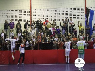 
<a style='margin-left: 5px;' class='btn btn-xs btn-social btn-facebook' href='https://www.facebook.com/sharer/sharer.php?u=https://boladovale.com.br/imgs/800-800-90/conteudo/fotos/1870/img6671.jpg' rel='popup' data-width='500' data-height='400'><i class='fa fa-facebook'></i>Compartilhar <span class='hidden-xs'>no Facebook</span>
</a> 
<a class='btn btn-default btn-xs' target='_blank' href='imgs/800-800-90/conteudo/fotos/1870/img6671.jpg'>
<span class='glyphicon glyphicon-cloud-download'></span> Salvar
</a> 
<span></span>