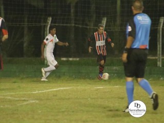
<a style='margin-left: 5px;' class='btn btn-xs btn-social btn-facebook' href='https://www.facebook.com/sharer/sharer.php?u=https://boladovale.com.br/imgs/800-800-90/conteudo/fotos/1879/img8617.jpg' rel='popup' data-width='500' data-height='400'><i class='fa fa-facebook'></i>Compartilhar <span class='hidden-xs'>no Facebook</span>
</a> 
<a class='btn btn-default btn-xs' target='_blank' href='imgs/800-800-90/conteudo/fotos/1879/img8617.jpg'>
<span class='glyphicon glyphicon-cloud-download'></span> Salvar
</a> 
<span></span>