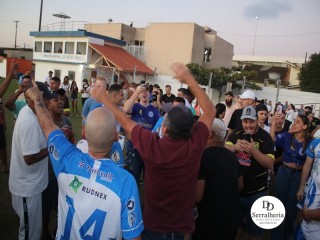 
<a style='margin-left: 5px;' class='btn btn-xs btn-social btn-facebook' href='https://www.facebook.com/sharer/sharer.php?u=https://boladovale.com.br/imgs/800-800-90/conteudo/fotos/1881/img9214-9.jpg' rel='popup' data-width='500' data-height='400'><i class='fa fa-facebook'></i>Compartilhar <span class='hidden-xs'>no Facebook</span>
</a> 
<a class='btn btn-default btn-xs' target='_blank' href='imgs/800-800-90/conteudo/fotos/1881/img9214-9.jpg'>
<span class='glyphicon glyphicon-cloud-download'></span> Salvar
</a> 
<span></span>