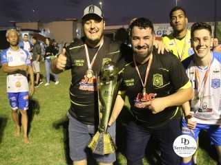 
<a style='margin-left: 5px;' class='btn btn-xs btn-social btn-facebook' href='https://www.facebook.com/sharer/sharer.php?u=https://boladovale.com.br/imgs/800-800-90/conteudo/fotos/1881/img9222.jpg' rel='popup' data-width='500' data-height='400'><i class='fa fa-facebook'></i>Compartilhar <span class='hidden-xs'>no Facebook</span>
</a> 
<a class='btn btn-default btn-xs' target='_blank' href='imgs/800-800-90/conteudo/fotos/1881/img9222.jpg'>
<span class='glyphicon glyphicon-cloud-download'></span> Salvar
</a> 
<span></span>