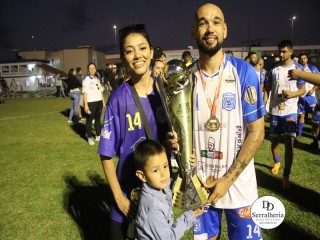 
<a style='margin-left: 5px;' class='btn btn-xs btn-social btn-facebook' href='https://www.facebook.com/sharer/sharer.php?u=https://boladovale.com.br/imgs/800-800-90/conteudo/fotos/1881/img9234.jpg' rel='popup' data-width='500' data-height='400'><i class='fa fa-facebook'></i>Compartilhar <span class='hidden-xs'>no Facebook</span>
</a> 
<a class='btn btn-default btn-xs' target='_blank' href='imgs/800-800-90/conteudo/fotos/1881/img9234.jpg'>
<span class='glyphicon glyphicon-cloud-download'></span> Salvar
</a> 
<span></span>