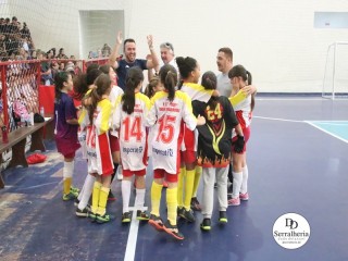 
<a style='margin-left: 5px;' class='btn btn-xs btn-social btn-facebook' href='https://www.facebook.com/sharer/sharer.php?u=https://boladovale.com.br/imgs/800-800-90/conteudo/fotos/1884/img9728.jpg' rel='popup' data-width='500' data-height='400'><i class='fa fa-facebook'></i>Compartilhar <span class='hidden-xs'>no Facebook</span>
</a> 
<a class='btn btn-default btn-xs' target='_blank' href='imgs/800-800-90/conteudo/fotos/1884/img9728.jpg'>
<span class='glyphicon glyphicon-cloud-download'></span> Salvar
</a> 
<span></span>