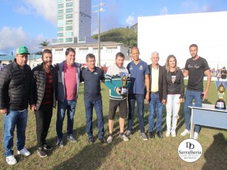 
<a style='margin-left: 5px;' class='btn btn-xs btn-social btn-facebook' href='https://www.facebook.com/sharer/sharer.php?u=https://boladovale.com.br/imgs/800-800-90/conteudo/fotos/1895/img2141.jpg' rel='popup' data-width='500' data-height='400'><i class='fa fa-facebook'></i>Compartilhar <span class='hidden-xs'>no Facebook</span>
</a> 
<a class='btn btn-default btn-xs' target='_blank' href='imgs/800-800-90/conteudo/fotos/1895/img2141.jpg'>
<span class='glyphicon glyphicon-cloud-download'></span> Salvar
</a> 
<span></span>