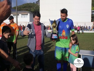 
<a style='margin-left: 5px;' class='btn btn-xs btn-social btn-facebook' href='https://www.facebook.com/sharer/sharer.php?u=https://boladovale.com.br/imgs/800-800-90/conteudo/fotos/1895/img2145.jpg' rel='popup' data-width='500' data-height='400'><i class='fa fa-facebook'></i>Compartilhar <span class='hidden-xs'>no Facebook</span>
</a> 
<a class='btn btn-default btn-xs' target='_blank' href='imgs/800-800-90/conteudo/fotos/1895/img2145.jpg'>
<span class='glyphicon glyphicon-cloud-download'></span> Salvar
</a> 
<span></span>