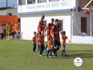
<a style='margin-left: 5px;' class='btn btn-xs btn-social btn-facebook' href='https://www.facebook.com/sharer/sharer.php?u=https://boladovale.com.br/imgs/800-800-90/conteudo/fotos/1896/img2402.jpg' rel='popup' data-width='500' data-height='400'><i class='fa fa-facebook'></i>Compartilhar <span class='hidden-xs'>no Facebook</span>
</a> 
<a class='btn btn-default btn-xs' target='_blank' href='imgs/800-800-90/conteudo/fotos/1896/img2402.jpg'>
<span class='glyphicon glyphicon-cloud-download'></span> Salvar
</a> 
<span></span>