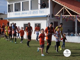 
<a style='margin-left: 5px;' class='btn btn-xs btn-social btn-facebook' href='https://www.facebook.com/sharer/sharer.php?u=https://boladovale.com.br/imgs/800-800-90/conteudo/fotos/1896/img2403.jpg' rel='popup' data-width='500' data-height='400'><i class='fa fa-facebook'></i>Compartilhar <span class='hidden-xs'>no Facebook</span>
</a> 
<a class='btn btn-default btn-xs' target='_blank' href='imgs/800-800-90/conteudo/fotos/1896/img2403.jpg'>
<span class='glyphicon glyphicon-cloud-download'></span> Salvar
</a> 
<span></span>