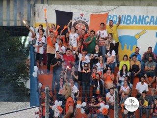 
<a style='margin-left: 5px;' class='btn btn-xs btn-social btn-facebook' href='https://www.facebook.com/sharer/sharer.php?u=https://boladovale.com.br/imgs/800-800-90/conteudo/fotos/1896/img2623.jpg' rel='popup' data-width='500' data-height='400'><i class='fa fa-facebook'></i>Compartilhar <span class='hidden-xs'>no Facebook</span>
</a> 
<a class='btn btn-default btn-xs' target='_blank' href='imgs/800-800-90/conteudo/fotos/1896/img2623.jpg'>
<span class='glyphicon glyphicon-cloud-download'></span> Salvar
</a> 
<span></span>