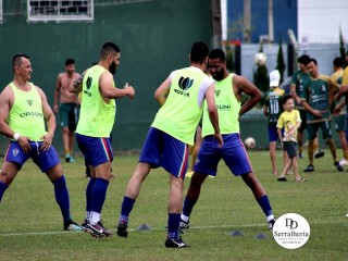 
<a style='margin-left: 5px;' class='btn btn-xs btn-social btn-facebook' href='https://www.facebook.com/sharer/sharer.php?u=https://boladovale.com.br/imgs/800-800-90/conteudo/fotos/1898/img2654.jpg' rel='popup' data-width='500' data-height='400'><i class='fa fa-facebook'></i>Compartilhar <span class='hidden-xs'>no Facebook</span>
</a> 
<a class='btn btn-default btn-xs' target='_blank' href='imgs/800-800-90/conteudo/fotos/1898/img2654.jpg'>
<span class='glyphicon glyphicon-cloud-download'></span> Salvar
</a> 
<span></span>