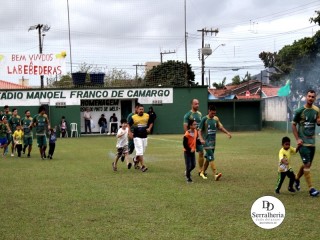 
<a style='margin-left: 5px;' class='btn btn-xs btn-social btn-facebook' href='https://www.facebook.com/sharer/sharer.php?u=https://boladovale.com.br/imgs/800-800-90/conteudo/fotos/1898/img2704.jpg' rel='popup' data-width='500' data-height='400'><i class='fa fa-facebook'></i>Compartilhar <span class='hidden-xs'>no Facebook</span>
</a> 
<a class='btn btn-default btn-xs' target='_blank' href='imgs/800-800-90/conteudo/fotos/1898/img2704.jpg'>
<span class='glyphicon glyphicon-cloud-download'></span> Salvar
</a> 
<span></span>
