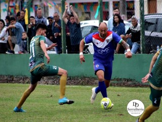 
<a style='margin-left: 5px;' class='btn btn-xs btn-social btn-facebook' href='https://www.facebook.com/sharer/sharer.php?u=https://boladovale.com.br/imgs/800-800-90/conteudo/fotos/1898/img2736.jpg' rel='popup' data-width='500' data-height='400'><i class='fa fa-facebook'></i>Compartilhar <span class='hidden-xs'>no Facebook</span>
</a> 
<a class='btn btn-default btn-xs' target='_blank' href='imgs/800-800-90/conteudo/fotos/1898/img2736.jpg'>
<span class='glyphicon glyphicon-cloud-download'></span> Salvar
</a> 
<span></span>