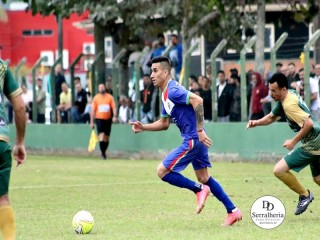 
<a style='margin-left: 5px;' class='btn btn-xs btn-social btn-facebook' href='https://www.facebook.com/sharer/sharer.php?u=https://boladovale.com.br/imgs/800-800-90/conteudo/fotos/1898/img2798.jpg' rel='popup' data-width='500' data-height='400'><i class='fa fa-facebook'></i>Compartilhar <span class='hidden-xs'>no Facebook</span>
</a> 
<a class='btn btn-default btn-xs' target='_blank' href='imgs/800-800-90/conteudo/fotos/1898/img2798.jpg'>
<span class='glyphicon glyphicon-cloud-download'></span> Salvar
</a> 
<span></span>