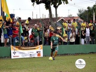
<a style='margin-left: 5px;' class='btn btn-xs btn-social btn-facebook' href='https://www.facebook.com/sharer/sharer.php?u=https://boladovale.com.br/imgs/800-800-90/conteudo/fotos/1898/img2983.jpg' rel='popup' data-width='500' data-height='400'><i class='fa fa-facebook'></i>Compartilhar <span class='hidden-xs'>no Facebook</span>
</a> 
<a class='btn btn-default btn-xs' target='_blank' href='imgs/800-800-90/conteudo/fotos/1898/img2983.jpg'>
<span class='glyphicon glyphicon-cloud-download'></span> Salvar
</a> 
<span></span>
