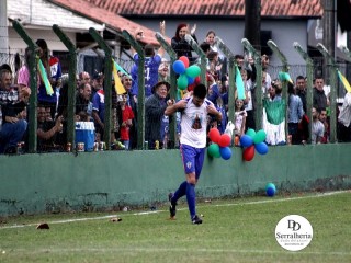 
<a style='margin-left: 5px;' class='btn btn-xs btn-social btn-facebook' href='https://www.facebook.com/sharer/sharer.php?u=https://boladovale.com.br/imgs/800-800-90/conteudo/fotos/1898/img3035.jpg' rel='popup' data-width='500' data-height='400'><i class='fa fa-facebook'></i>Compartilhar <span class='hidden-xs'>no Facebook</span>
</a> 
<a class='btn btn-default btn-xs' target='_blank' href='imgs/800-800-90/conteudo/fotos/1898/img3035.jpg'>
<span class='glyphicon glyphicon-cloud-download'></span> Salvar
</a> 
<span></span>