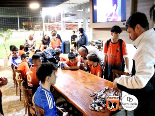 
<a style='margin-left: 5px;' class='btn btn-xs btn-social btn-facebook' href='https://www.facebook.com/sharer/sharer.php?u=https://boladovale.com.br/imgs/800-800-90/conteudo/fotos/1899/img3306.jpg' rel='popup' data-width='500' data-height='400'><i class='fa fa-facebook'></i>Compartilhar <span class='hidden-xs'>no Facebook</span>
</a> 
<a class='btn btn-default btn-xs' target='_blank' href='imgs/800-800-90/conteudo/fotos/1899/img3306.jpg'>
<span class='glyphicon glyphicon-cloud-download'></span> Salvar
</a> 
<span></span>