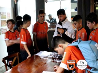 
<a style='margin-left: 5px;' class='btn btn-xs btn-social btn-facebook' href='https://www.facebook.com/sharer/sharer.php?u=https://boladovale.com.br/imgs/800-800-90/conteudo/fotos/1899/img3313.jpg' rel='popup' data-width='500' data-height='400'><i class='fa fa-facebook'></i>Compartilhar <span class='hidden-xs'>no Facebook</span>
</a> 
<a class='btn btn-default btn-xs' target='_blank' href='imgs/800-800-90/conteudo/fotos/1899/img3313.jpg'>
<span class='glyphicon glyphicon-cloud-download'></span> Salvar
</a> 
<span></span>