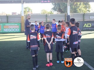 
<a style='margin-left: 5px;' class='btn btn-xs btn-social btn-facebook' href='https://www.facebook.com/sharer/sharer.php?u=https://boladovale.com.br/imgs/800-800-90/conteudo/fotos/1900/img3668.jpg' rel='popup' data-width='500' data-height='400'><i class='fa fa-facebook'></i>Compartilhar <span class='hidden-xs'>no Facebook</span>
</a> 
<a class='btn btn-default btn-xs' target='_blank' href='imgs/800-800-90/conteudo/fotos/1900/img3668.jpg'>
<span class='glyphicon glyphicon-cloud-download'></span> Salvar
</a> 
<span></span>