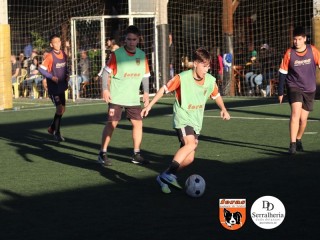 
<a style='margin-left: 5px;' class='btn btn-xs btn-social btn-facebook' href='https://www.facebook.com/sharer/sharer.php?u=https://boladovale.com.br/imgs/800-800-90/conteudo/fotos/1901/img4190.jpg' rel='popup' data-width='500' data-height='400'><i class='fa fa-facebook'></i>Compartilhar <span class='hidden-xs'>no Facebook</span>
</a> 
<a class='btn btn-default btn-xs' target='_blank' href='imgs/800-800-90/conteudo/fotos/1901/img4190.jpg'>
<span class='glyphicon glyphicon-cloud-download'></span> Salvar
</a> 
<span></span>