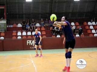 
<a style='margin-left: 5px;' class='btn btn-xs btn-social btn-facebook' href='https://www.facebook.com/sharer/sharer.php?u=https://boladovale.com.br/imgs/800-800-90/conteudo/fotos/1902/img5866.jpg' rel='popup' data-width='500' data-height='400'><i class='fa fa-facebook'></i>Compartilhar <span class='hidden-xs'>no Facebook</span>
</a> 
<a class='btn btn-default btn-xs' target='_blank' href='imgs/800-800-90/conteudo/fotos/1902/img5866.jpg'>
<span class='glyphicon glyphicon-cloud-download'></span> Salvar
</a> 
<span></span>