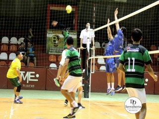 
<a style='margin-left: 5px;' class='btn btn-xs btn-social btn-facebook' href='https://www.facebook.com/sharer/sharer.php?u=https://boladovale.com.br/imgs/800-800-90/conteudo/fotos/1903/img5995.jpg' rel='popup' data-width='500' data-height='400'><i class='fa fa-facebook'></i>Compartilhar <span class='hidden-xs'>no Facebook</span>
</a> 
<a class='btn btn-default btn-xs' target='_blank' href='imgs/800-800-90/conteudo/fotos/1903/img5995.jpg'>
<span class='glyphicon glyphicon-cloud-download'></span> Salvar
</a> 
<span></span>