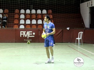 
<a style='margin-left: 5px;' class='btn btn-xs btn-social btn-facebook' href='https://www.facebook.com/sharer/sharer.php?u=https://boladovale.com.br/imgs/800-800-90/conteudo/fotos/1903/img6015.jpg' rel='popup' data-width='500' data-height='400'><i class='fa fa-facebook'></i>Compartilhar <span class='hidden-xs'>no Facebook</span>
</a> 
<a class='btn btn-default btn-xs' target='_blank' href='imgs/800-800-90/conteudo/fotos/1903/img6015.jpg'>
<span class='glyphicon glyphicon-cloud-download'></span> Salvar
</a> 
<span></span>