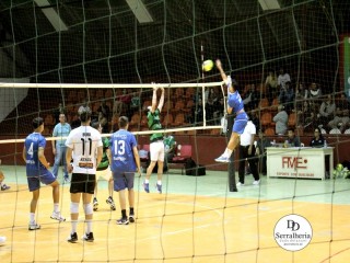 
<a style='margin-left: 5px;' class='btn btn-xs btn-social btn-facebook' href='https://www.facebook.com/sharer/sharer.php?u=https://boladovale.com.br/imgs/800-800-90/conteudo/fotos/1903/img6050.jpg' rel='popup' data-width='500' data-height='400'><i class='fa fa-facebook'></i>Compartilhar <span class='hidden-xs'>no Facebook</span>
</a> 
<a class='btn btn-default btn-xs' target='_blank' href='imgs/800-800-90/conteudo/fotos/1903/img6050.jpg'>
<span class='glyphicon glyphicon-cloud-download'></span> Salvar
</a> 
<span></span>