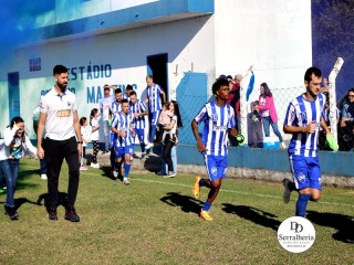 
<a style='margin-left: 5px;' class='btn btn-xs btn-social btn-facebook' href='https://www.facebook.com/sharer/sharer.php?u=https://boladovale.com.br/imgs/800-800-90/conteudo/fotos/1904/img7722.jpg' rel='popup' data-width='500' data-height='400'><i class='fa fa-facebook'></i>Compartilhar <span class='hidden-xs'>no Facebook</span>
</a> 
<a class='btn btn-default btn-xs' target='_blank' href='imgs/800-800-90/conteudo/fotos/1904/img7722.jpg'>
<span class='glyphicon glyphicon-cloud-download'></span> Salvar
</a> 
<span></span>