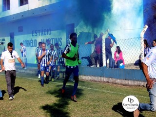 
<a style='margin-left: 5px;' class='btn btn-xs btn-social btn-facebook' href='https://www.facebook.com/sharer/sharer.php?u=https://boladovale.com.br/imgs/800-800-90/conteudo/fotos/1904/img7727.jpg' rel='popup' data-width='500' data-height='400'><i class='fa fa-facebook'></i>Compartilhar <span class='hidden-xs'>no Facebook</span>
</a> 
<a class='btn btn-default btn-xs' target='_blank' href='imgs/800-800-90/conteudo/fotos/1904/img7727.jpg'>
<span class='glyphicon glyphicon-cloud-download'></span> Salvar
</a> 
<span></span>
