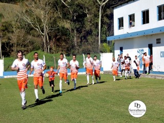 
<a style='margin-left: 5px;' class='btn btn-xs btn-social btn-facebook' href='https://www.facebook.com/sharer/sharer.php?u=https://boladovale.com.br/imgs/800-800-90/conteudo/fotos/1904/img7741.jpg' rel='popup' data-width='500' data-height='400'><i class='fa fa-facebook'></i>Compartilhar <span class='hidden-xs'>no Facebook</span>
</a> 
<a class='btn btn-default btn-xs' target='_blank' href='imgs/800-800-90/conteudo/fotos/1904/img7741.jpg'>
<span class='glyphicon glyphicon-cloud-download'></span> Salvar
</a> 
<span></span>