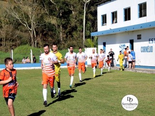 
<a style='margin-left: 5px;' class='btn btn-xs btn-social btn-facebook' href='https://www.facebook.com/sharer/sharer.php?u=https://boladovale.com.br/imgs/800-800-90/conteudo/fotos/1904/img7750.jpg' rel='popup' data-width='500' data-height='400'><i class='fa fa-facebook'></i>Compartilhar <span class='hidden-xs'>no Facebook</span>
</a> 
<a class='btn btn-default btn-xs' target='_blank' href='imgs/800-800-90/conteudo/fotos/1904/img7750.jpg'>
<span class='glyphicon glyphicon-cloud-download'></span> Salvar
</a> 
<span></span>