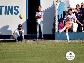 
<a style='margin-left: 5px;' class='btn btn-xs btn-social btn-facebook' href='https://www.facebook.com/sharer/sharer.php?u=https://boladovale.com.br/imgs/800-800-90/conteudo/fotos/1904/img7923.jpg' rel='popup' data-width='500' data-height='400'><i class='fa fa-facebook'></i>Compartilhar <span class='hidden-xs'>no Facebook</span>
</a> 
<a class='btn btn-default btn-xs' target='_blank' href='imgs/800-800-90/conteudo/fotos/1904/img7923.jpg'>
<span class='glyphicon glyphicon-cloud-download'></span> Salvar
</a> 
<span></span>