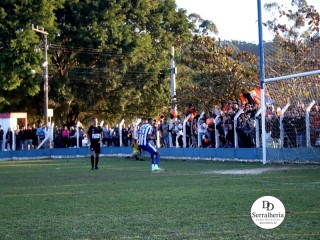 
<a style='margin-left: 5px;' class='btn btn-xs btn-social btn-facebook' href='https://www.facebook.com/sharer/sharer.php?u=https://boladovale.com.br/imgs/800-800-90/conteudo/fotos/1904/img8116.jpg' rel='popup' data-width='500' data-height='400'><i class='fa fa-facebook'></i>Compartilhar <span class='hidden-xs'>no Facebook</span>
</a> 
<a class='btn btn-default btn-xs' target='_blank' href='imgs/800-800-90/conteudo/fotos/1904/img8116.jpg'>
<span class='glyphicon glyphicon-cloud-download'></span> Salvar
</a> 
<span></span>