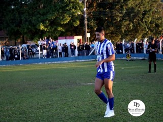 
<a style='margin-left: 5px;' class='btn btn-xs btn-social btn-facebook' href='https://www.facebook.com/sharer/sharer.php?u=https://boladovale.com.br/imgs/800-800-90/conteudo/fotos/1904/img8153.jpg' rel='popup' data-width='500' data-height='400'><i class='fa fa-facebook'></i>Compartilhar <span class='hidden-xs'>no Facebook</span>
</a> 
<a class='btn btn-default btn-xs' target='_blank' href='imgs/800-800-90/conteudo/fotos/1904/img8153.jpg'>
<span class='glyphicon glyphicon-cloud-download'></span> Salvar
</a> 
<span></span>