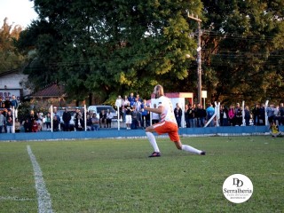 
<a style='margin-left: 5px;' class='btn btn-xs btn-social btn-facebook' href='https://www.facebook.com/sharer/sharer.php?u=https://boladovale.com.br/imgs/800-800-90/conteudo/fotos/1904/img8209.jpg' rel='popup' data-width='500' data-height='400'><i class='fa fa-facebook'></i>Compartilhar <span class='hidden-xs'>no Facebook</span>
</a> 
<a class='btn btn-default btn-xs' target='_blank' href='imgs/800-800-90/conteudo/fotos/1904/img8209.jpg'>
<span class='glyphicon glyphicon-cloud-download'></span> Salvar
</a> 
<span></span>
