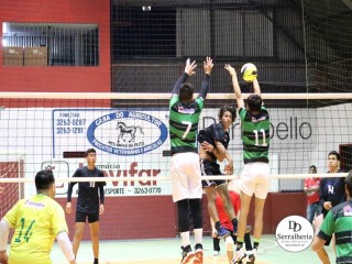 
<a style='margin-left: 5px;' class='btn btn-xs btn-social btn-facebook' href='https://www.facebook.com/sharer/sharer.php?u=https://boladovale.com.br/imgs/800-800-90/conteudo/fotos/1906/img8643.jpg' rel='popup' data-width='500' data-height='400'><i class='fa fa-facebook'></i>Compartilhar <span class='hidden-xs'>no Facebook</span>
</a> 
<a class='btn btn-default btn-xs' target='_blank' href='imgs/800-800-90/conteudo/fotos/1906/img8643.jpg'>
<span class='glyphicon glyphicon-cloud-download'></span> Salvar
</a> 
<span></span>