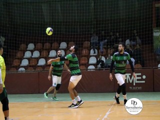 
<a style='margin-left: 5px;' class='btn btn-xs btn-social btn-facebook' href='https://www.facebook.com/sharer/sharer.php?u=https://boladovale.com.br/imgs/800-800-90/conteudo/fotos/1906/img8698.jpg' rel='popup' data-width='500' data-height='400'><i class='fa fa-facebook'></i>Compartilhar <span class='hidden-xs'>no Facebook</span>
</a> 
<a class='btn btn-default btn-xs' target='_blank' href='imgs/800-800-90/conteudo/fotos/1906/img8698.jpg'>
<span class='glyphicon glyphicon-cloud-download'></span> Salvar
</a> 
<span></span>