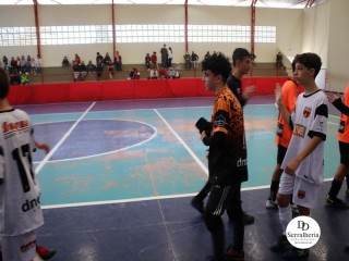 
<a style='margin-left: 5px;' class='btn btn-xs btn-social btn-facebook' href='https://www.facebook.com/sharer/sharer.php?u=https://boladovale.com.br/imgs/800-800-90/conteudo/fotos/1933/img2185.jpg' rel='popup' data-width='500' data-height='400'><i class='fa fa-facebook'></i>Compartilhar <span class='hidden-xs'>no Facebook</span>
</a> 
<a class='btn btn-default btn-xs' target='_blank' href='imgs/800-800-90/conteudo/fotos/1933/img2185.jpg'>
<span class='glyphicon glyphicon-cloud-download'></span> Salvar
</a> 
<span></span>