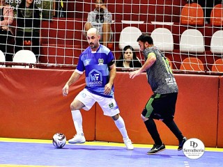 
<a style='margin-left: 5px;' class='btn btn-xs btn-social btn-facebook' href='https://www.facebook.com/sharer/sharer.php?u=https://boladovale.com.br/imgs/800-800-90/conteudo/fotos/1951/img4517.jpg' rel='popup' data-width='500' data-height='400'><i class='fa fa-facebook'></i>Compartilhar <span class='hidden-xs'>no Facebook</span>
</a> 
<a class='btn btn-default btn-xs' target='_blank' href='imgs/800-800-90/conteudo/fotos/1951/img4517.jpg'>
<span class='glyphicon glyphicon-cloud-download'></span> Salvar
</a> 
<span></span>
