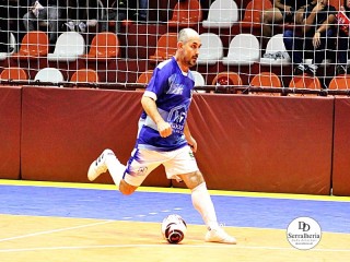 
<a style='margin-left: 5px;' class='btn btn-xs btn-social btn-facebook' href='https://www.facebook.com/sharer/sharer.php?u=https://boladovale.com.br/imgs/800-800-90/conteudo/fotos/1951/img4535.jpg' rel='popup' data-width='500' data-height='400'><i class='fa fa-facebook'></i>Compartilhar <span class='hidden-xs'>no Facebook</span>
</a> 
<a class='btn btn-default btn-xs' target='_blank' href='imgs/800-800-90/conteudo/fotos/1951/img4535.jpg'>
<span class='glyphicon glyphicon-cloud-download'></span> Salvar
</a> 
<span></span>