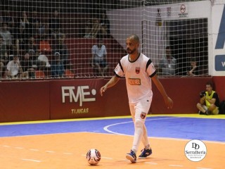 
<a style='margin-left: 5px;' class='btn btn-xs btn-social btn-facebook' href='https://www.facebook.com/sharer/sharer.php?u=https://boladovale.com.br/imgs/800-800-90/conteudo/fotos/1960/img5475.jpg' rel='popup' data-width='500' data-height='400'><i class='fa fa-facebook'></i>Compartilhar <span class='hidden-xs'>no Facebook</span>
</a> 
<a class='btn btn-default btn-xs' target='_blank' href='imgs/800-800-90/conteudo/fotos/1960/img5475.jpg'>
<span class='glyphicon glyphicon-cloud-download'></span> Salvar
</a> 
<span></span>