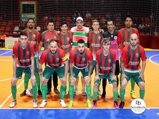 
<a style='margin-left: 5px;' class='btn btn-xs btn-social btn-facebook' href='https://www.facebook.com/sharer/sharer.php?u=https://boladovale.com.br/imgs/800-800-90/conteudo/fotos/1963/img5800.jpg' rel='popup' data-width='500' data-height='400'><i class='fa fa-facebook'></i>Compartilhar <span class='hidden-xs'>no Facebook</span>
</a> 
<a class='btn btn-default btn-xs' target='_blank' href='imgs/800-800-90/conteudo/fotos/1963/img5800.jpg'>
<span class='glyphicon glyphicon-cloud-download'></span> Salvar
</a> 
<span></span>