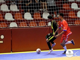 
<a style='margin-left: 5px;' class='btn btn-xs btn-social btn-facebook' href='https://www.facebook.com/sharer/sharer.php?u=https://boladovale.com.br/imgs/800-800-90/conteudo/fotos/1968/img6224.jpg' rel='popup' data-width='500' data-height='400'><i class='fa fa-facebook'></i>Compartilhar <span class='hidden-xs'>no Facebook</span>
</a> 
<a class='btn btn-default btn-xs' target='_blank' href='imgs/800-800-90/conteudo/fotos/1968/img6224.jpg'>
<span class='glyphicon glyphicon-cloud-download'></span> Salvar
</a> 
<span></span>