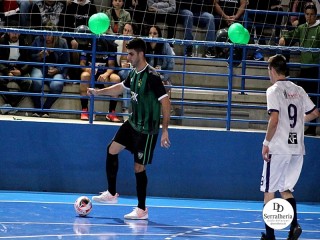 
<a style='margin-left: 5px;' class='btn btn-xs btn-social btn-facebook' href='https://www.facebook.com/sharer/sharer.php?u=https://boladovale.com.br/imgs/800-800-90/conteudo/fotos/1970/img6684.jpg' rel='popup' data-width='500' data-height='400'><i class='fa fa-facebook'></i>Compartilhar <span class='hidden-xs'>no Facebook</span>
</a> 
<a class='btn btn-default btn-xs' target='_blank' href='imgs/800-800-90/conteudo/fotos/1970/img6684.jpg'>
<span class='glyphicon glyphicon-cloud-download'></span> Salvar
</a> 
<span></span>