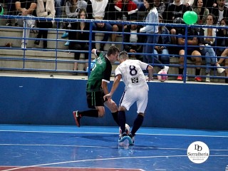 
<a style='margin-left: 5px;' class='btn btn-xs btn-social btn-facebook' href='https://www.facebook.com/sharer/sharer.php?u=https://boladovale.com.br/imgs/800-800-90/conteudo/fotos/1970/img6706.jpg' rel='popup' data-width='500' data-height='400'><i class='fa fa-facebook'></i>Compartilhar <span class='hidden-xs'>no Facebook</span>
</a> 
<a class='btn btn-default btn-xs' target='_blank' href='imgs/800-800-90/conteudo/fotos/1970/img6706.jpg'>
<span class='glyphicon glyphicon-cloud-download'></span> Salvar
</a> 
<span></span>