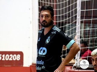 
<a style='margin-left: 5px;' class='btn btn-xs btn-social btn-facebook' href='https://www.facebook.com/sharer/sharer.php?u=https://boladovale.com.br/imgs/800-800-90/conteudo/fotos/1982/img8104.jpg' rel='popup' data-width='500' data-height='400'><i class='fa fa-facebook'></i>Compartilhar <span class='hidden-xs'>no Facebook</span>
</a> 
<a class='btn btn-default btn-xs' target='_blank' href='imgs/800-800-90/conteudo/fotos/1982/img8104.jpg'>
<span class='glyphicon glyphicon-cloud-download'></span> Salvar
</a> 
<span></span>