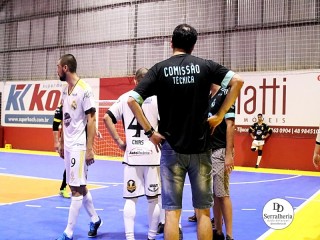 
<a style='margin-left: 5px;' class='btn btn-xs btn-social btn-facebook' href='https://www.facebook.com/sharer/sharer.php?u=https://boladovale.com.br/imgs/800-800-90/conteudo/fotos/1982/img8140.jpg' rel='popup' data-width='500' data-height='400'><i class='fa fa-facebook'></i>Compartilhar <span class='hidden-xs'>no Facebook</span>
</a> 
<a class='btn btn-default btn-xs' target='_blank' href='imgs/800-800-90/conteudo/fotos/1982/img8140.jpg'>
<span class='glyphicon glyphicon-cloud-download'></span> Salvar
</a> 
<span></span>